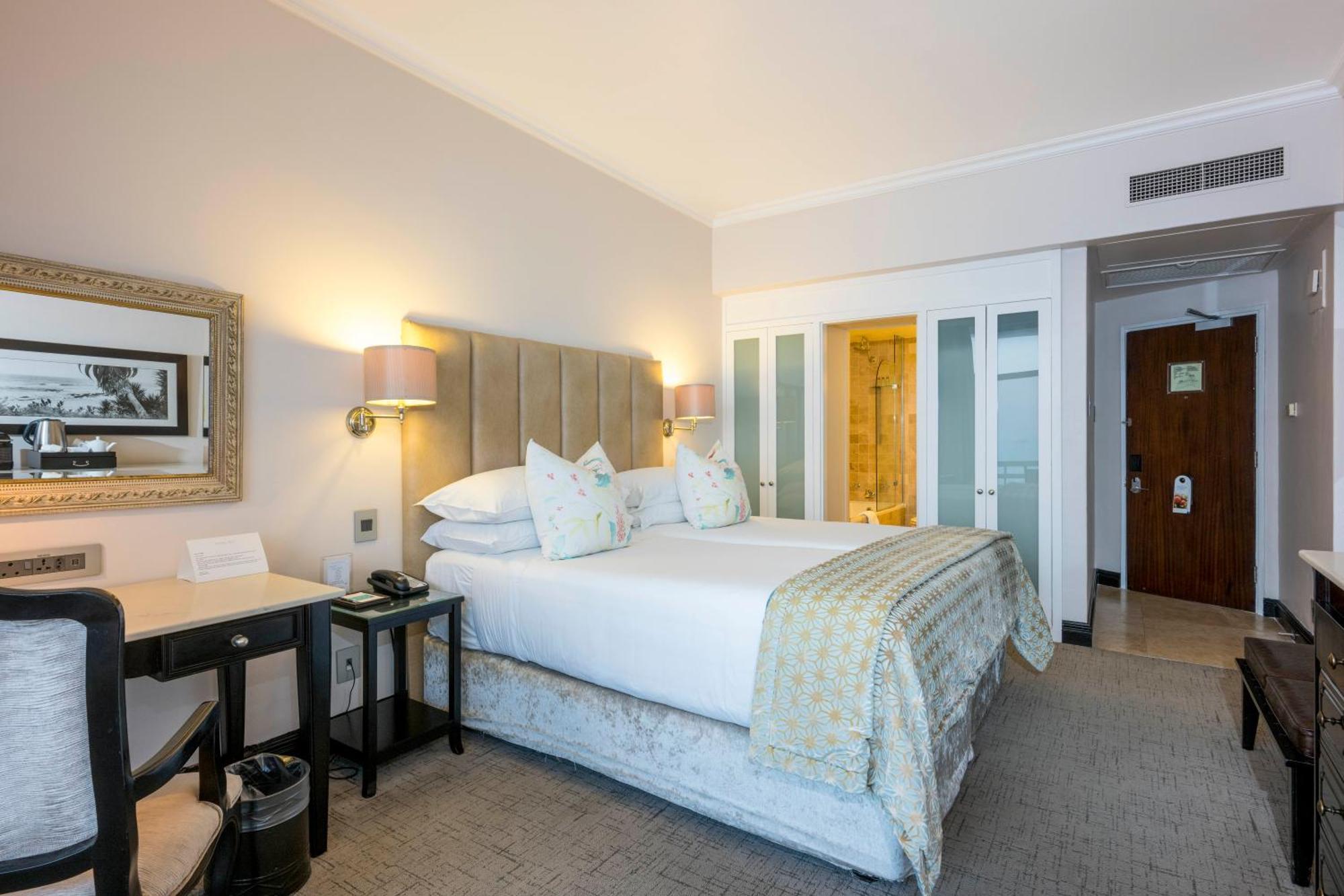 Beverly Hills Дурбан Екстер'єр фото A room at the hotel