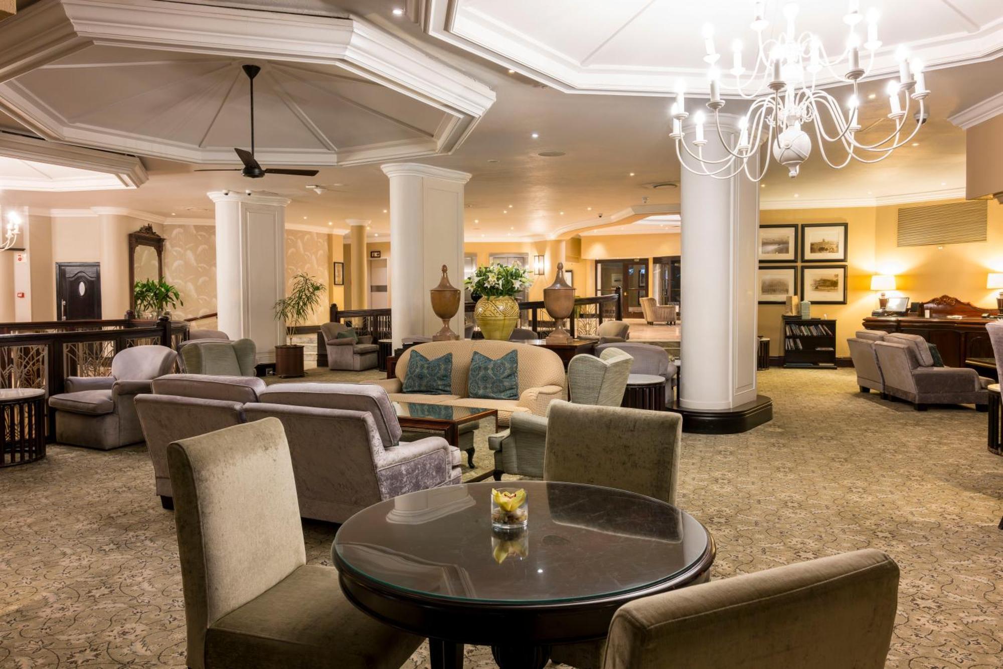 Beverly Hills Дурбан Екстер'єр фото The interior of the hotel